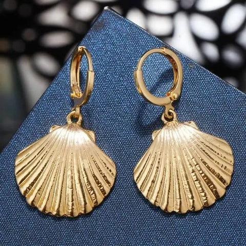 Venus Foam Shell Earrings - Perfect