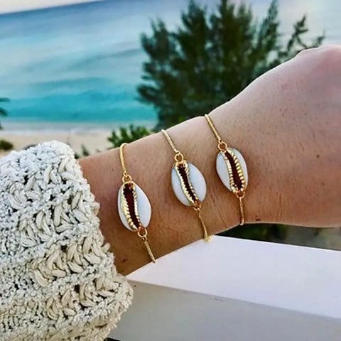 White and Gold Cowrie Shell Bracelet