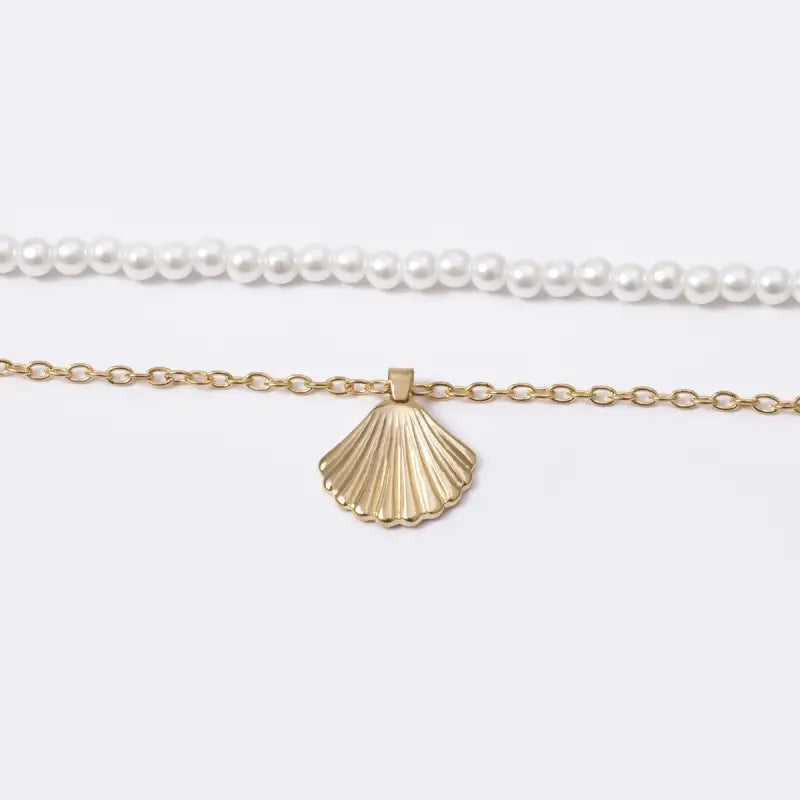 White Seashell Necklace with Pearls and Golden Pendant