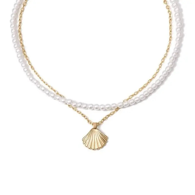 White Seashell Necklace with Pearls and Golden Pendant